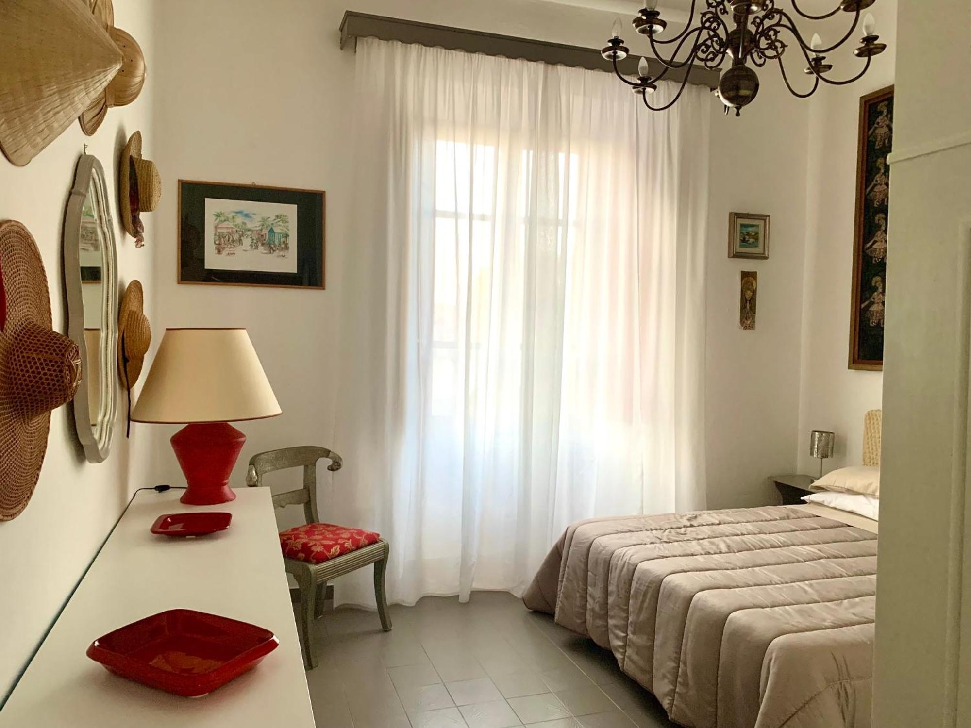 Guest House A Due Passi 올비아 외부 사진